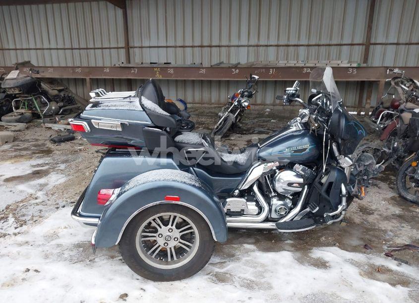 Photo 12 of 2015 Harley-davidson Flhtcutg TRI GLIDE ULTRA (VIN 1HD1MAL19FB850546)