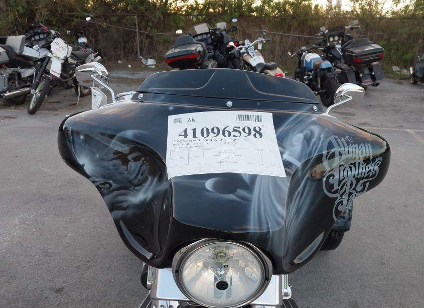 Photo 5 of 2011 Harley-davidson Flhtcutg N/A (VIN 1HD1MAM18BB850451)