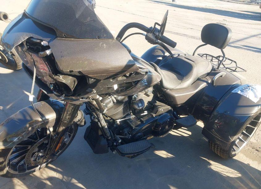 Photo 2 of 2023 Harley-davidson Fltrt N/A (VIN 1HD1MFP13PB859543)