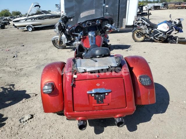 Photo 2 of 2021 HARLEY-DAVIDSON FLHTCUTGSE N/A (VIN 1HD1TBH17MB954631)