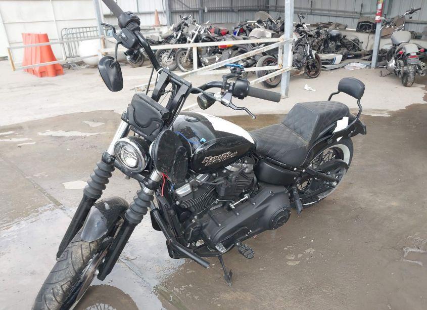 Photo 2 of 2019 Harley-davidson Fxbb N/A (VIN 1HD1YJJ14KC019211)