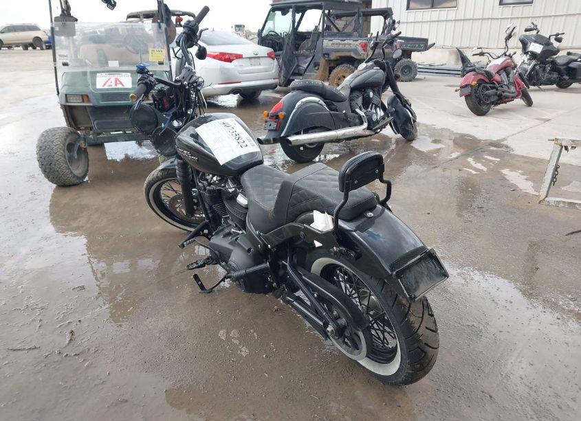 Photo 3 of 2019 Harley-davidson Fxbb N/A (VIN 1HD1YJJ14KC019211)