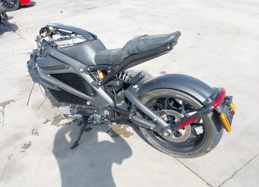 Photo 3 of 2022 Livewire Lw1 (VIN 1HD2XBEB5NB800295)