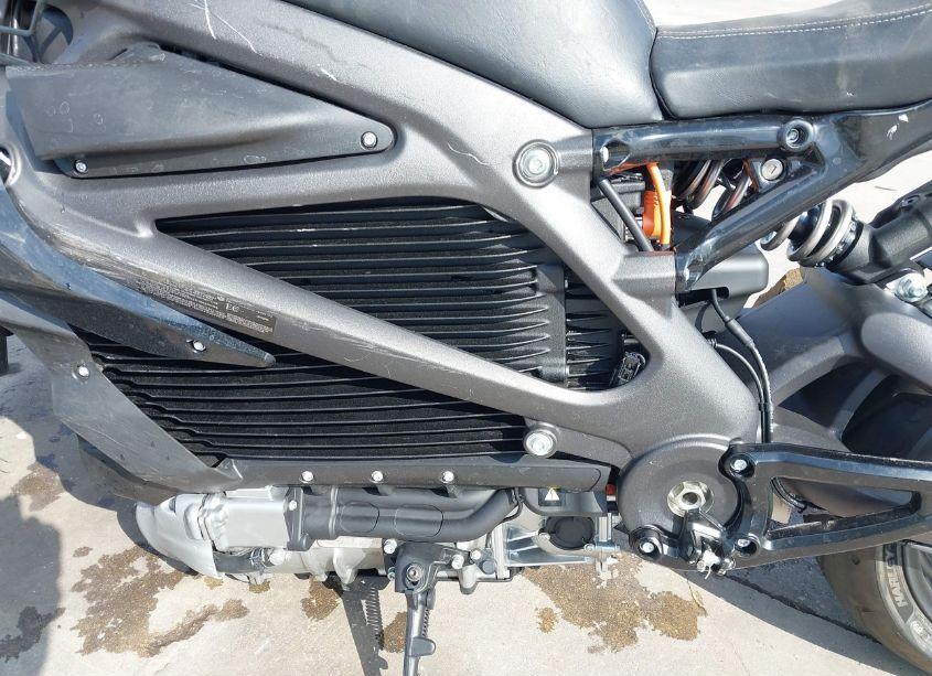 Photo 9 of 2022 Livewire Lw1 (VIN 1HD2XBEB5NB800295)