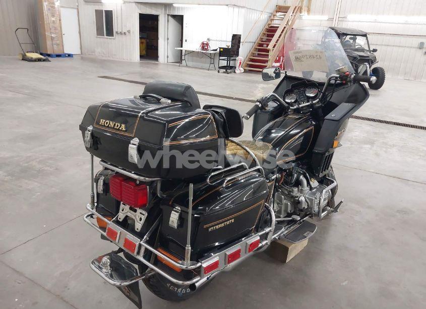 Photo 4 of 1982 Honda Gl1100 I (VIN 1HFSC0211CA210097)