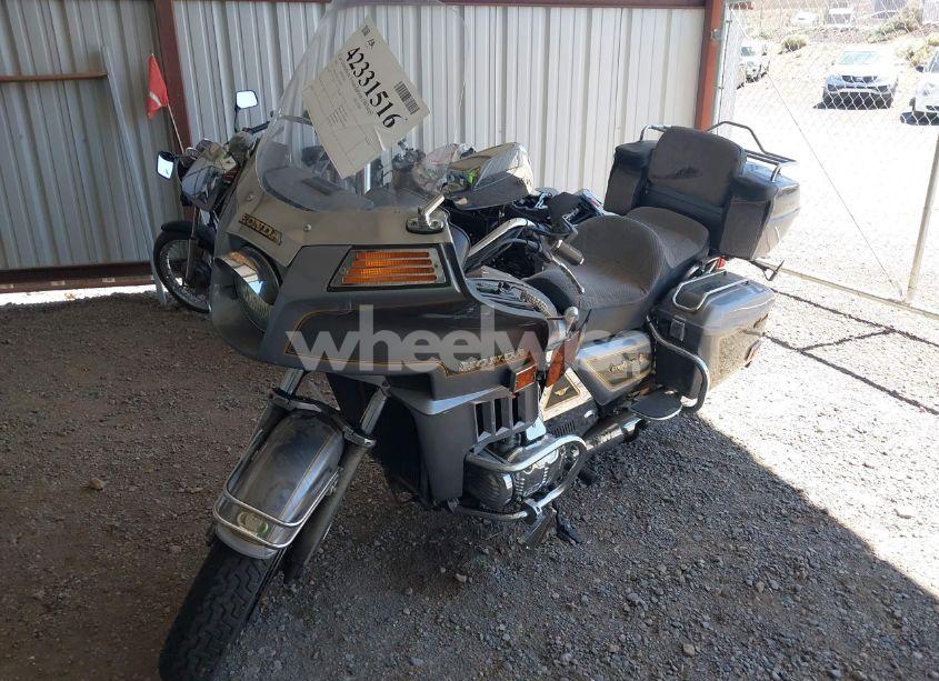 Photo 2 of 1982 Honda Gl1100 A (VIN 1HFSC022XCA215503)