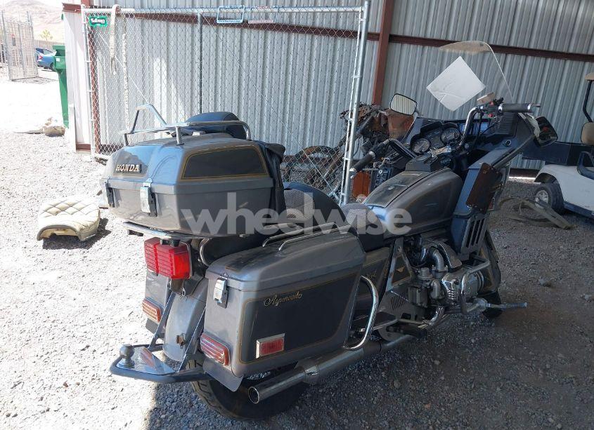 Photo 4 of 1982 Honda Gl1100 A (VIN 1HFSC022XCA215503)