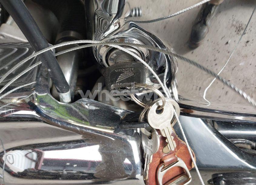 Photo 11 of 2000 Honda Vt1100 C (VIN 1HFSC1801YA402471)