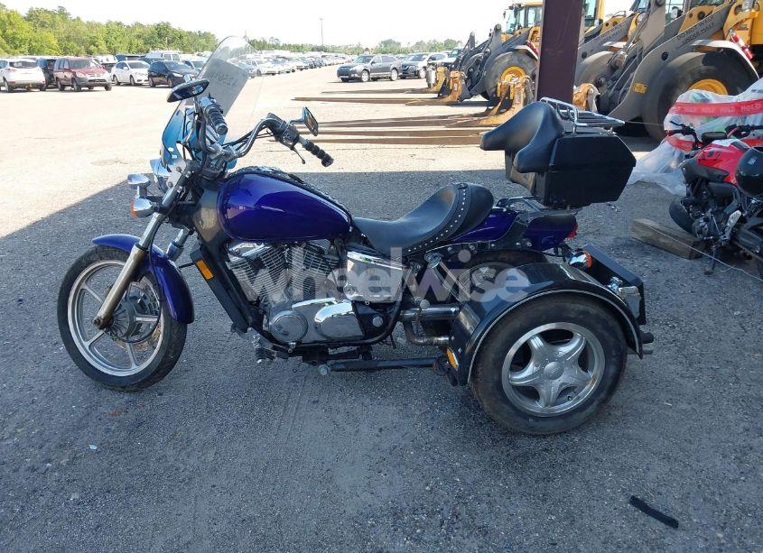 Photo 13 of 2002 Honda Vt1100 C (VIN 1HFSC18072A600639)