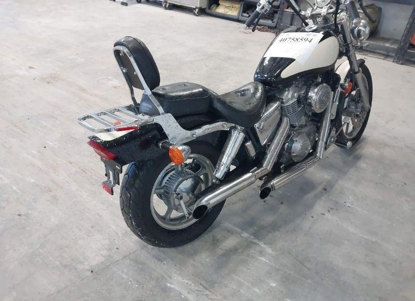 Photo 4 of 1993 Honda Vt1100 C (VIN 1HFSC1814PA700827)