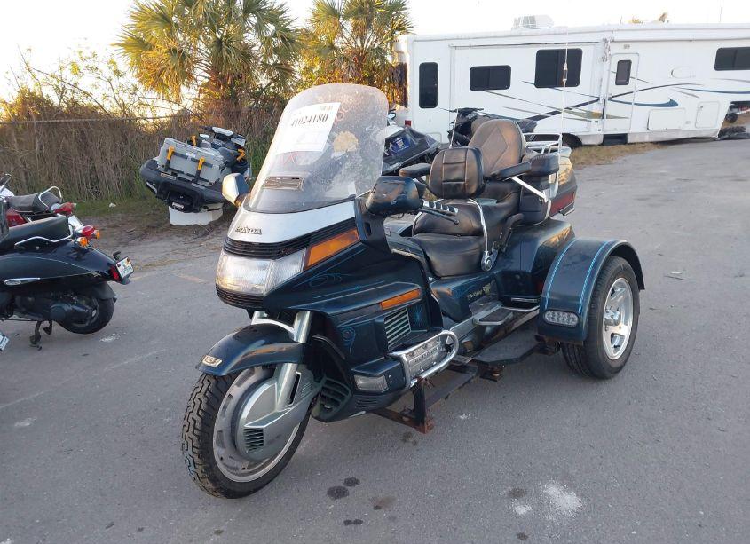 Photo 2 of 1989 Honda Gl1500 (VIN 1HFSC2202KA101925)