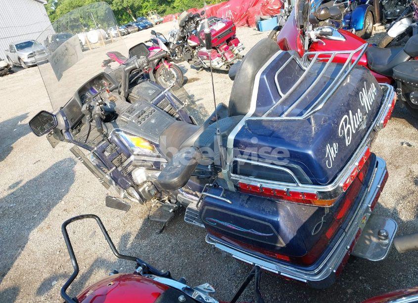 Photo 3 of 1988 Honda Gl1500 (VIN 1HFSC2206JA000353)