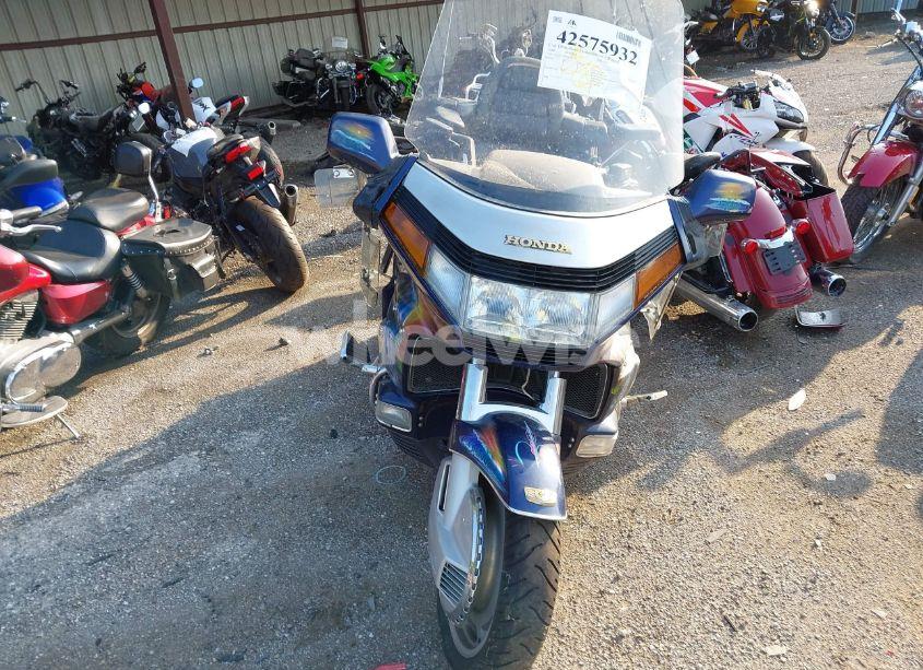 Photo 5 of 1988 Honda Gl1500 (VIN 1HFSC2206JA000353)