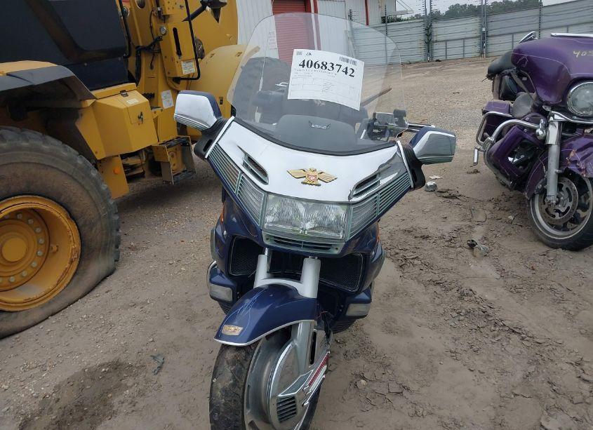 Photo 5 of 1988 Honda Gl1500 (VIN 1HFSC2209JA004297)