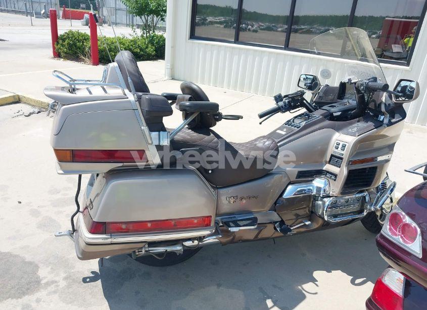 Photo 12 of 1988 Honda Gl1500 (VIN 1HFSC220XJA010111)