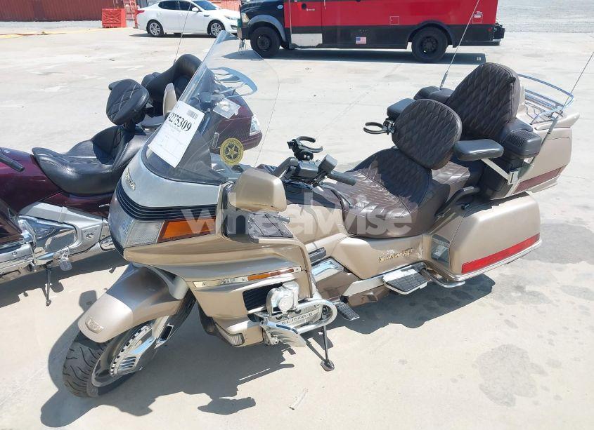 Photo 2 of 1988 Honda Gl1500 (VIN 1HFSC220XJA010111)