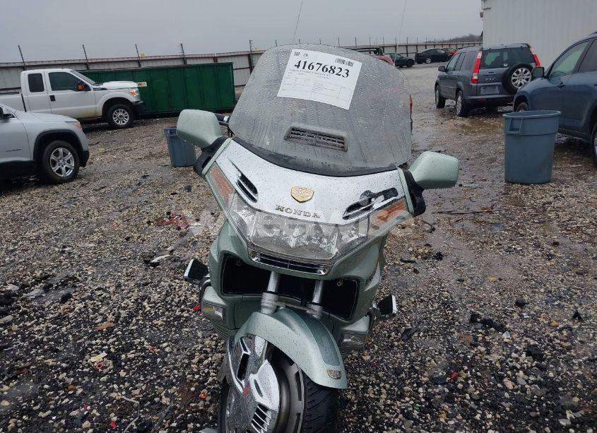 Photo 5 of 1999 Honda Gl1500 SE12 (VIN 1HFSC2235XA103606)