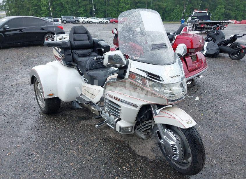 1998 Honda Gl1500 SE (VIN 1HFSC2237WA001805) main photo