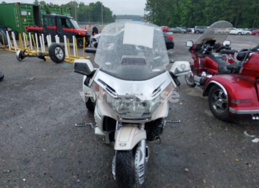 Photo 5 of 1998 Honda Gl1500 SE (VIN 1HFSC2237WA001805)