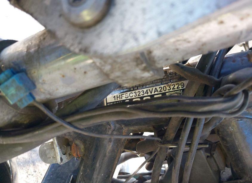 Photo 10 of 1997 Honda Vt1100 C2A/C2AC (VIN 1HFSC3234VA203229)