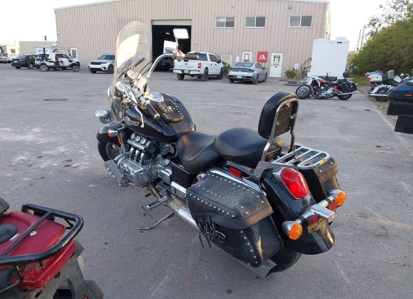 Photo 3 of 1999 Honda Gl1500 C/2 (VIN 1HFSC3402XA201159)