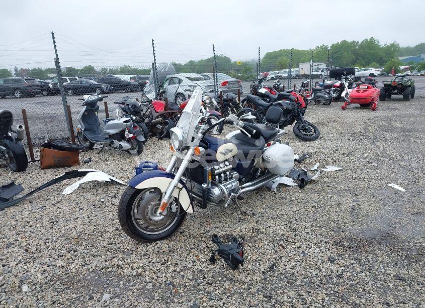 Photo 2 of 1998 Honda Gl1500 C/2 (VIN 1HFSC3406WA103461)