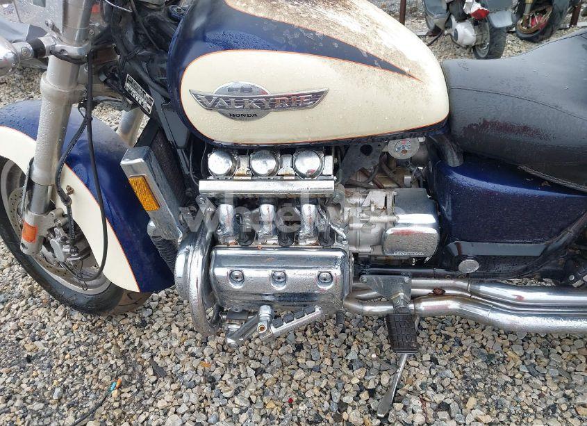 Photo 9 of 1998 Honda Gl1500 C/2 (VIN 1HFSC3406WA103461)