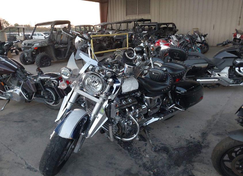 Photo 2 of 2002 Honda Gl1500 CD (VIN 1HFSC34632A500074)