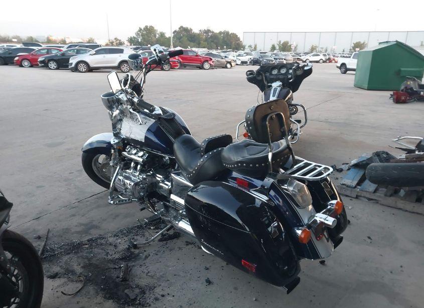 Photo 3 of 2002 Honda Gl1500 CD (VIN 1HFSC34632A500074)