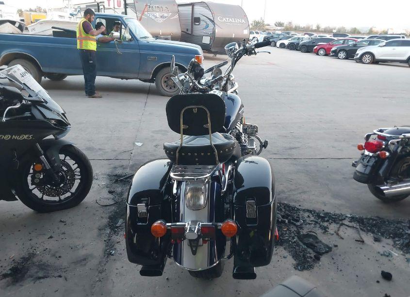 Photo 6 of 2002 Honda Gl1500 CD (VIN 1HFSC34632A500074)