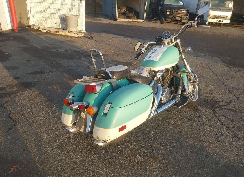 Photo 4 of 1998 Honda Vt1100 CT (VIN 1HFSC3708WA001204)