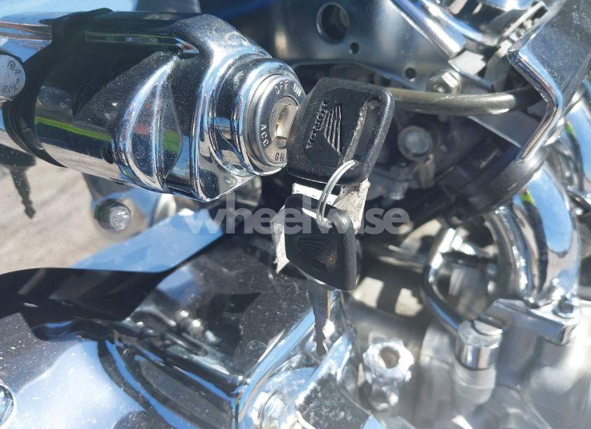 Photo 11 of 2001 Honda Gl1500 CF (VIN 1HFSC41001A200559)