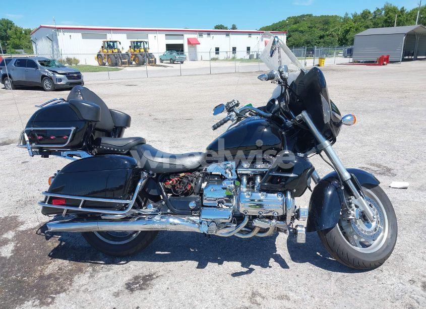 Photo 12 of 2001 Honda Gl1500 CF (VIN 1HFSC41001A200559)