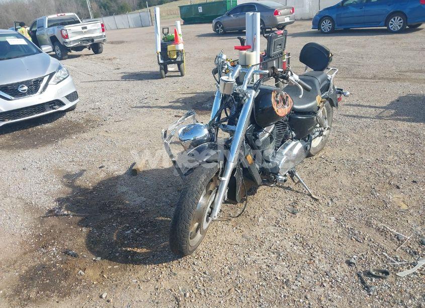 Photo 2 of 2002 Honda Vt1100 C2 (VIN 1HFSC43012A200732)