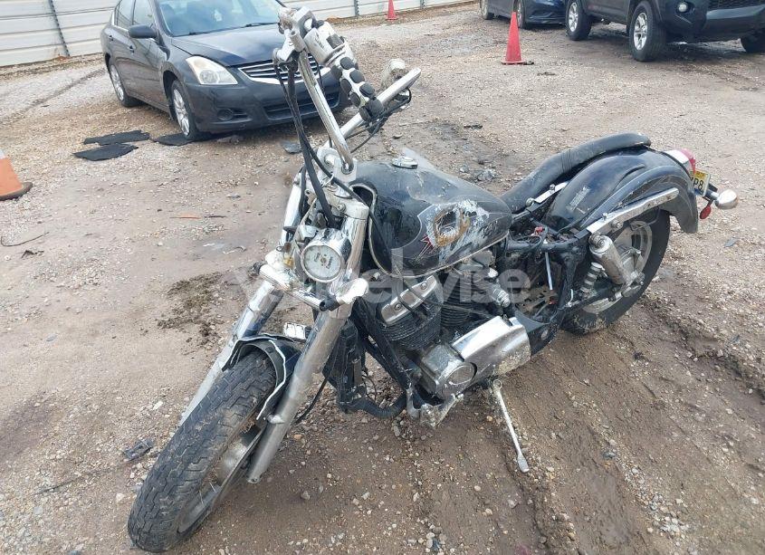 Photo 2 of 2001 Honda Vt1100 C2 (VIN 1HFSC43091A100618)