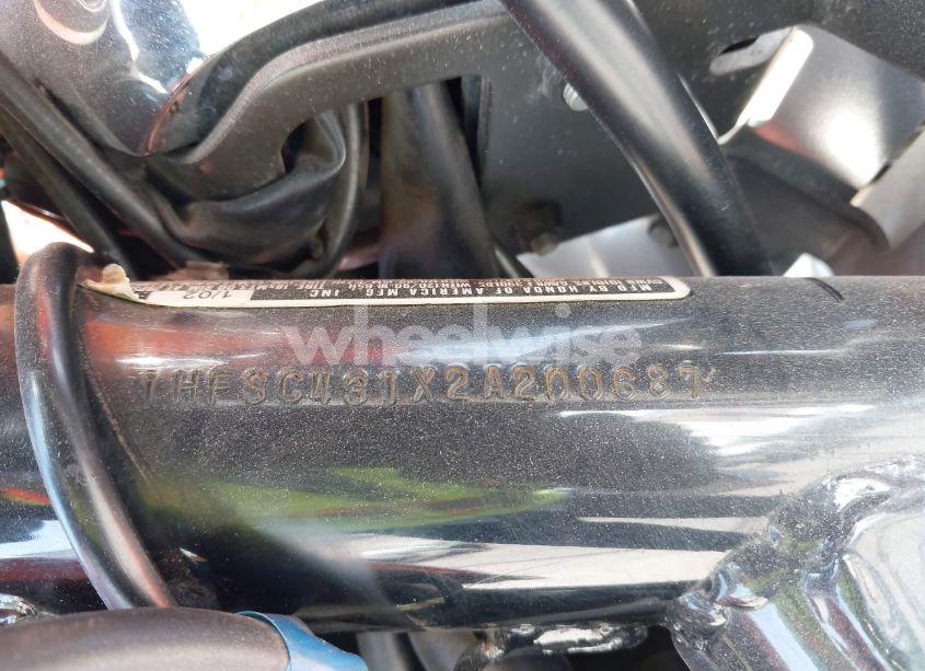 Photo 10 of 2002 Honda Vt1100 C2 (VIN 1HFSC431X2A200687)