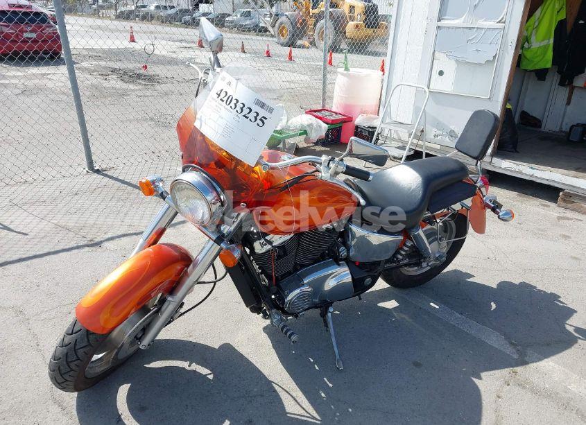 Photo 2 of 2002 Honda Vt1100 C2 (VIN 1HFSC431X2A200687)