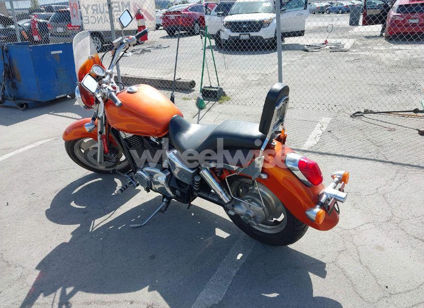 Photo 3 of 2002 Honda Vt1100 C2 (VIN 1HFSC431X2A200687)