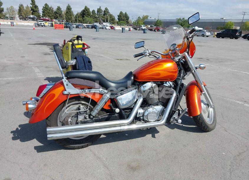 Photo 4 of 2002 Honda Vt1100 C2 (VIN 1HFSC431X2A200687)