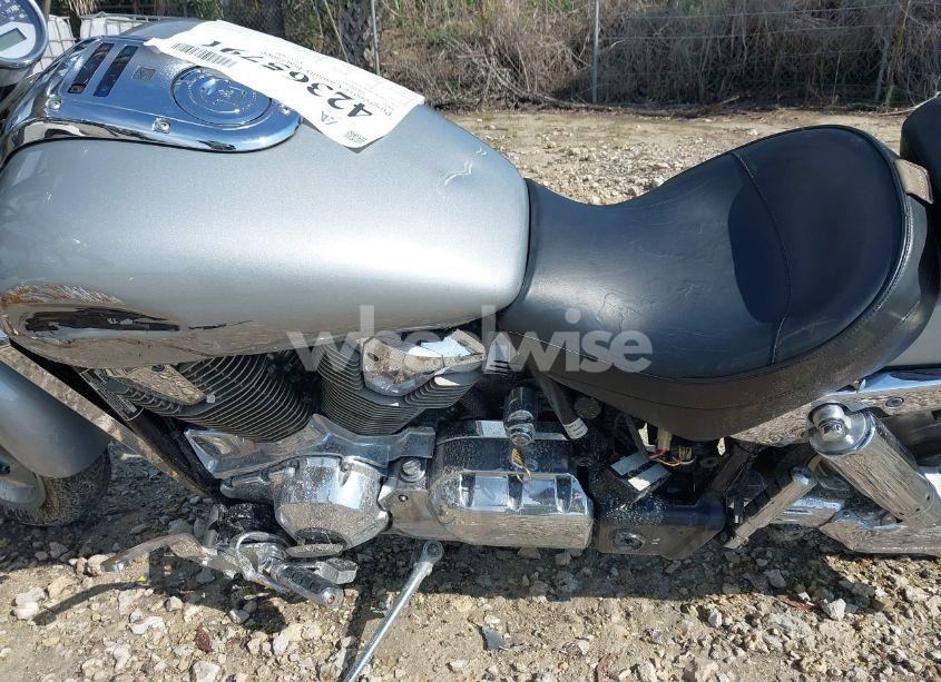 Photo 9 of 2002 Honda Vtx1800 C (VIN 1HFSC46082A009529)