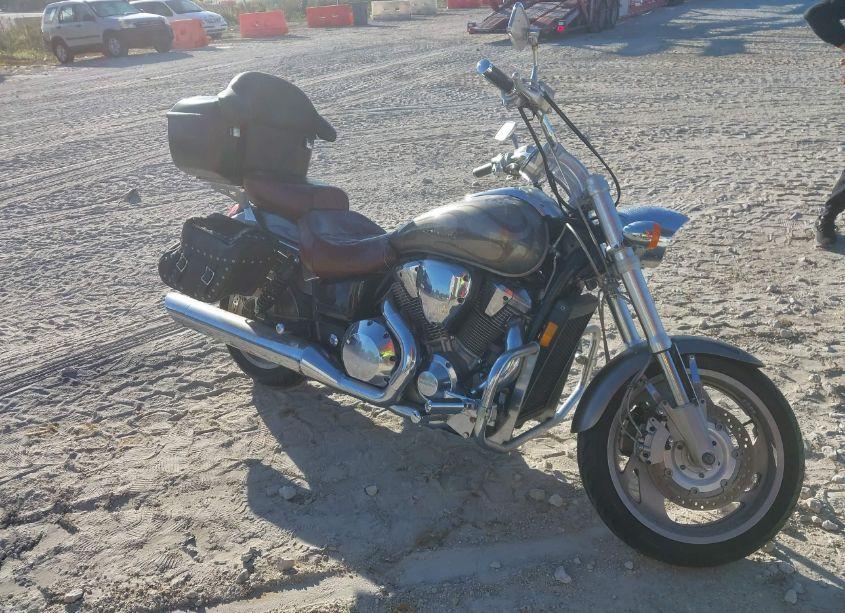 Photo 12 of 2004 Honda Vtx1800 C (VIN 1HFSC46084A200337)