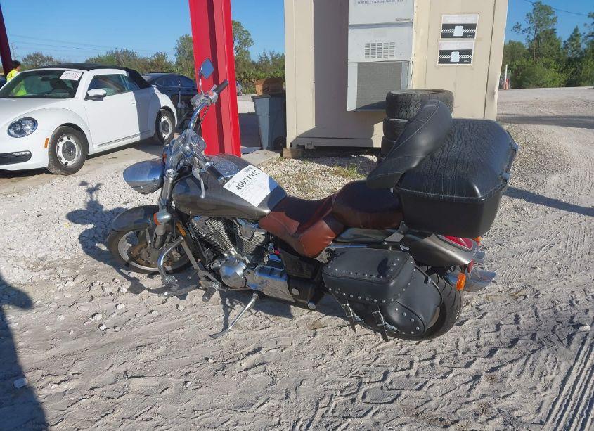 Photo 13 of 2004 Honda Vtx1800 C (VIN 1HFSC46084A200337)