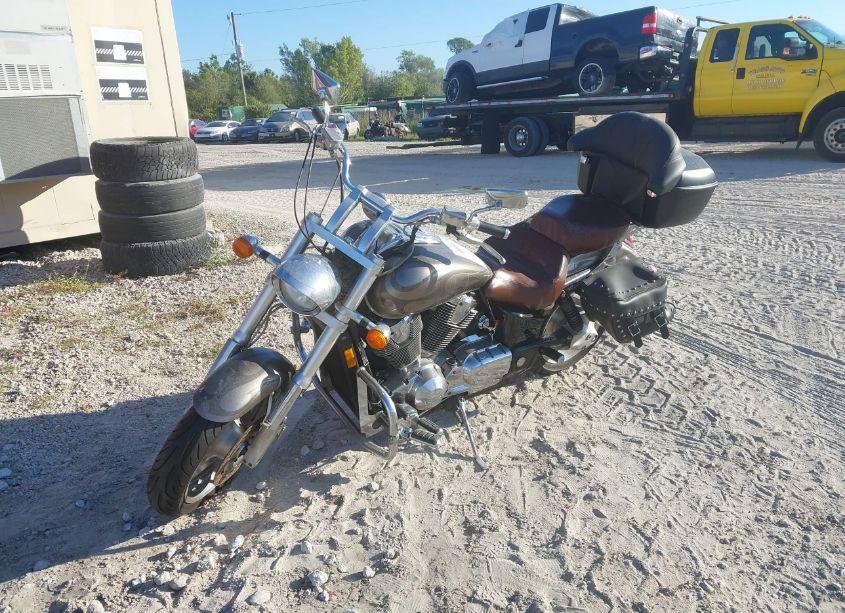 Photo 2 of 2004 Honda Vtx1800 C (VIN 1HFSC46084A200337)