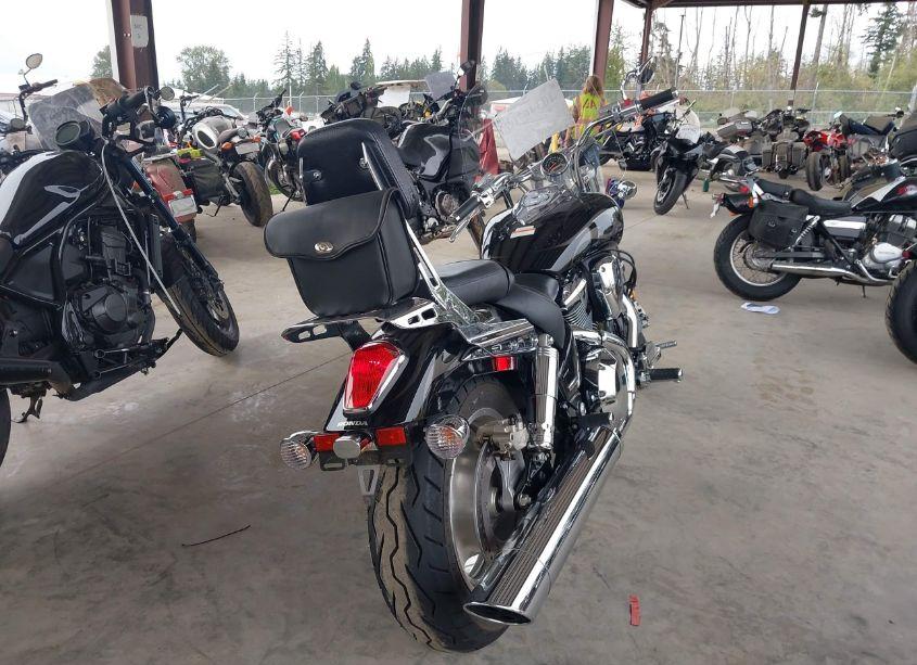 Photo 4 of 2005 Honda Vtx1800 C2 (VIN 1HFSC46305A302923)