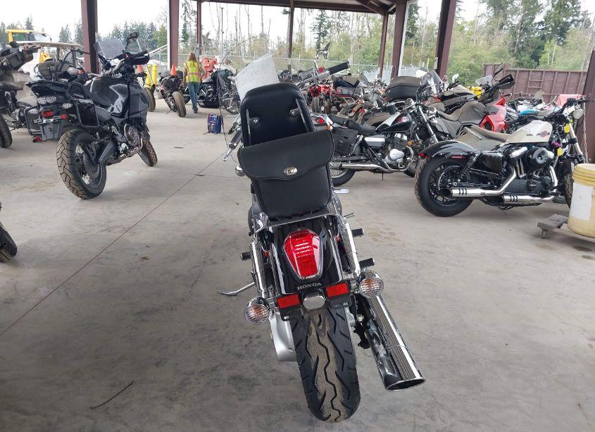 Photo 6 of 2005 Honda Vtx1800 C2 (VIN 1HFSC46305A302923)