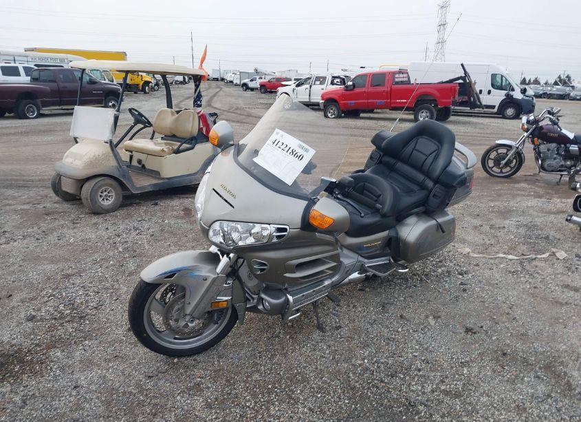 Photo 2 of 2003 Honda Gl1800 (VIN 1HFSC47013A201956)