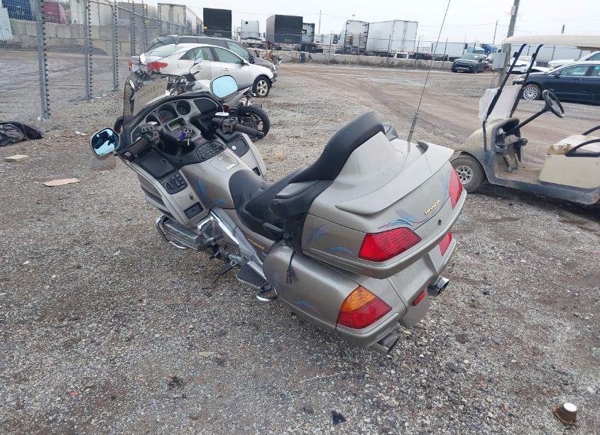 Photo 3 of 2003 Honda Gl1800 (VIN 1HFSC47013A201956)