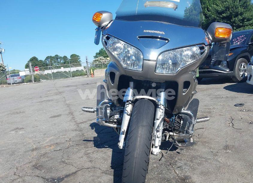 Photo 5 of 2002 Honda Gl1800 (VIN 1HFSC47022A101217)