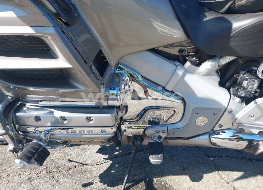 Photo 9 of 2002 Honda Gl1800 (VIN 1HFSC47022A101217)