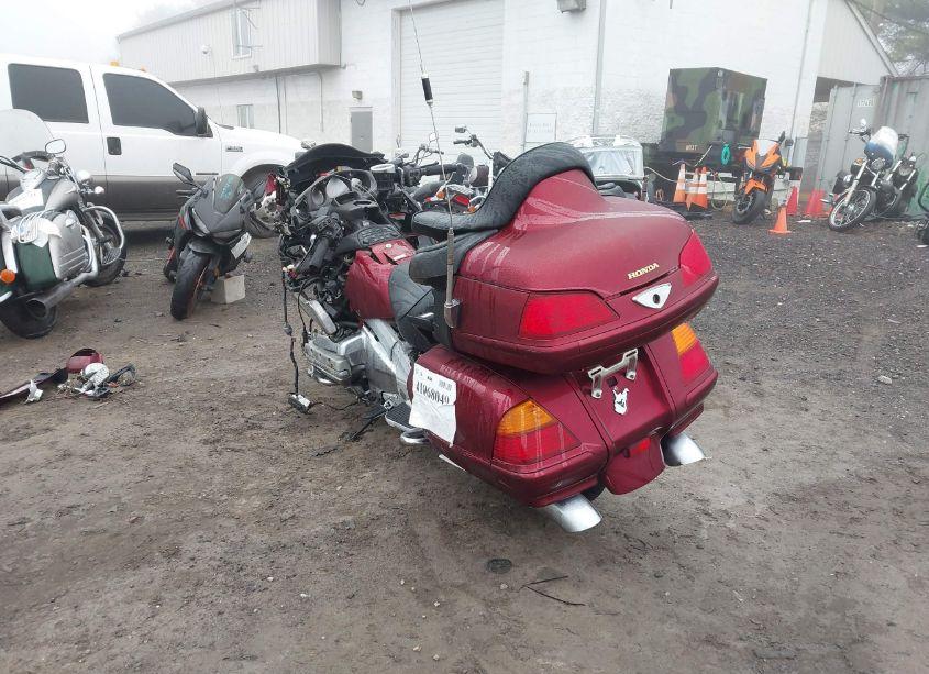 Photo 3 of 2004 Honda Gl1800 (VIN 1HFSC47044A307089)